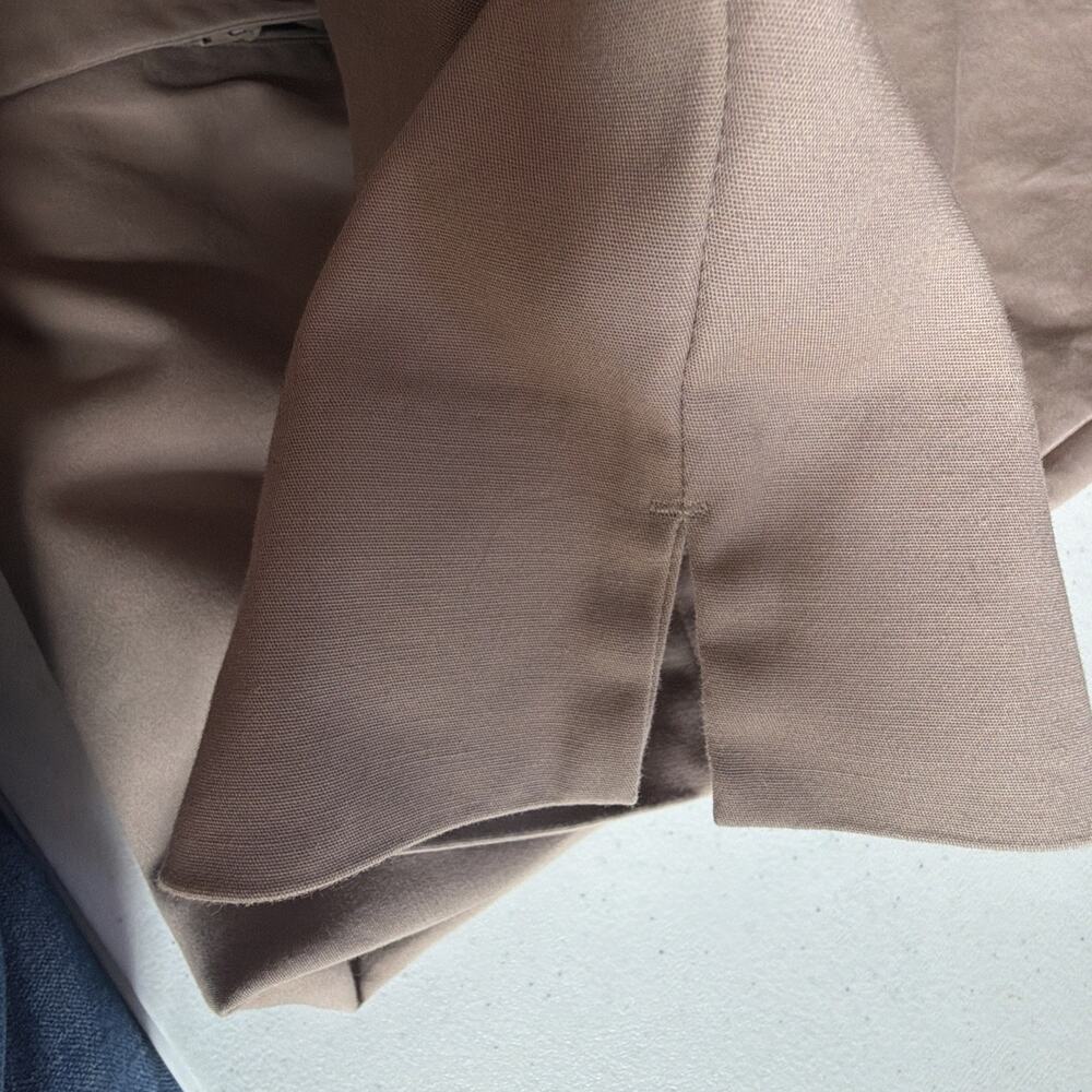 Chico's 2.5 Chino khaki Cropped Pants large 14 capri vacation resort cotton - Picture 9 of 11